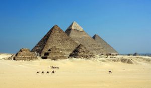Machines à sous Cléopâtre : plongez dans des pyramides, des bijoux en or et du lait d'ânesse